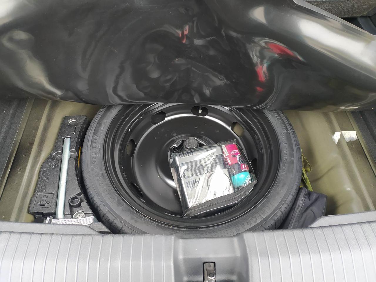 Volkswagen T-Roc Business 2.0 TDI 150CV #9725