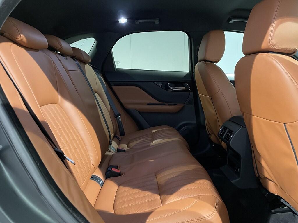Jaguar F-Pace Pure awd 180cv auto - IVA ESPOSTA - SOLO COMMERCIANTI