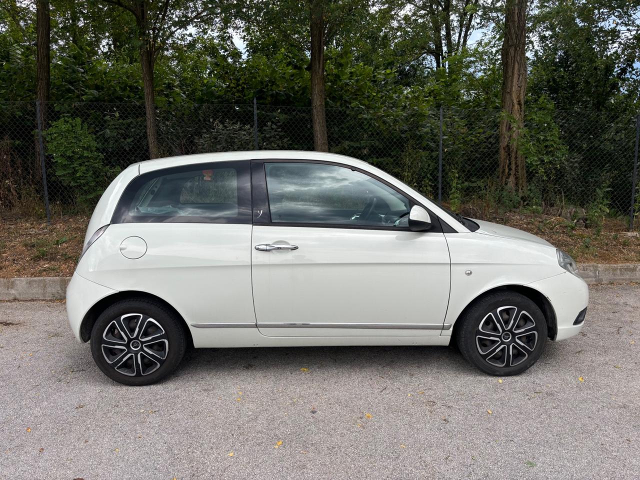 Lancia Ypsilon 1.2 69 CV Elle NEOPATENTATI