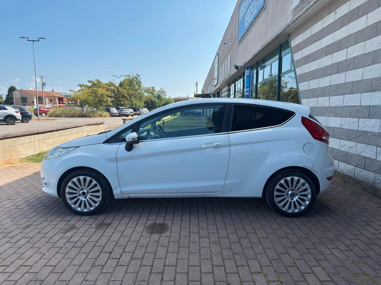 Ford Fiesta 1.2 82CV 3 porte Titanium