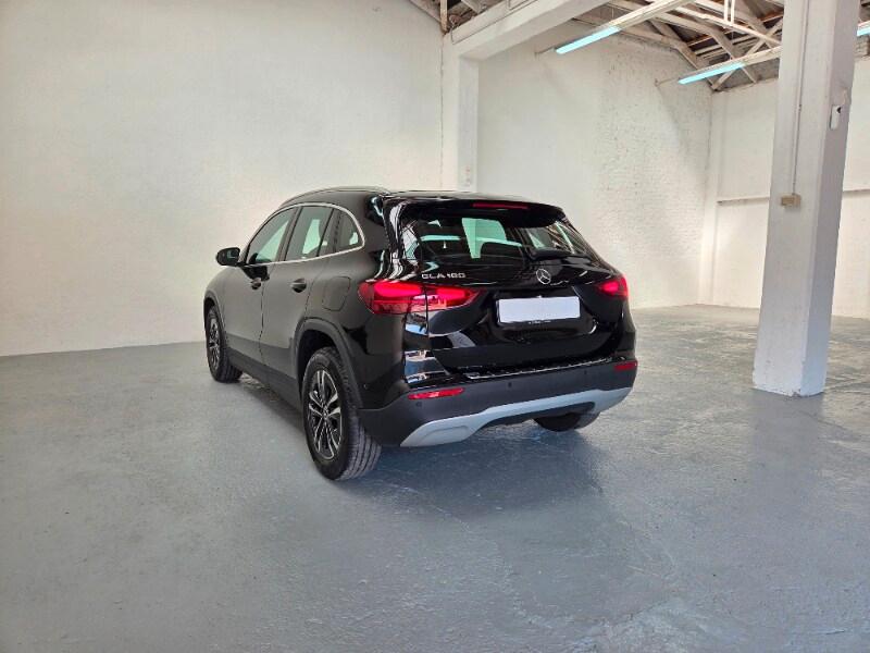 MERCEDES GLA (H247) GLA 180 Automatic ...