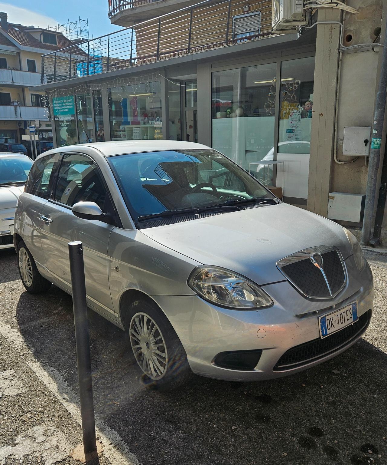 Lancia Ypsilon 1.3 MJT 75 CV anche Neopatentati