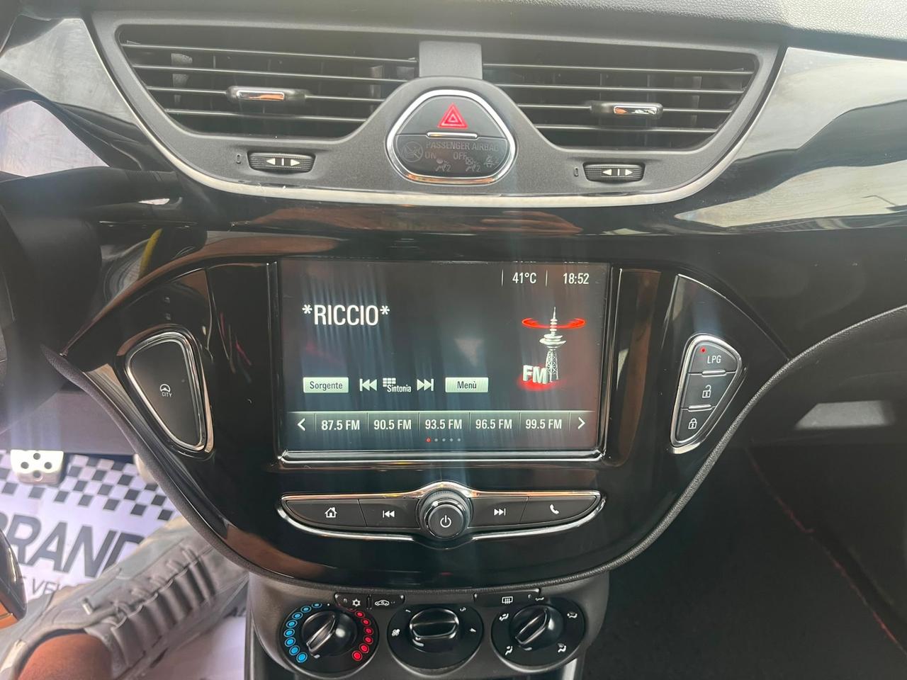 Opel Corsa 1.4 GPL 5 porte Black Edition Unipro 2018