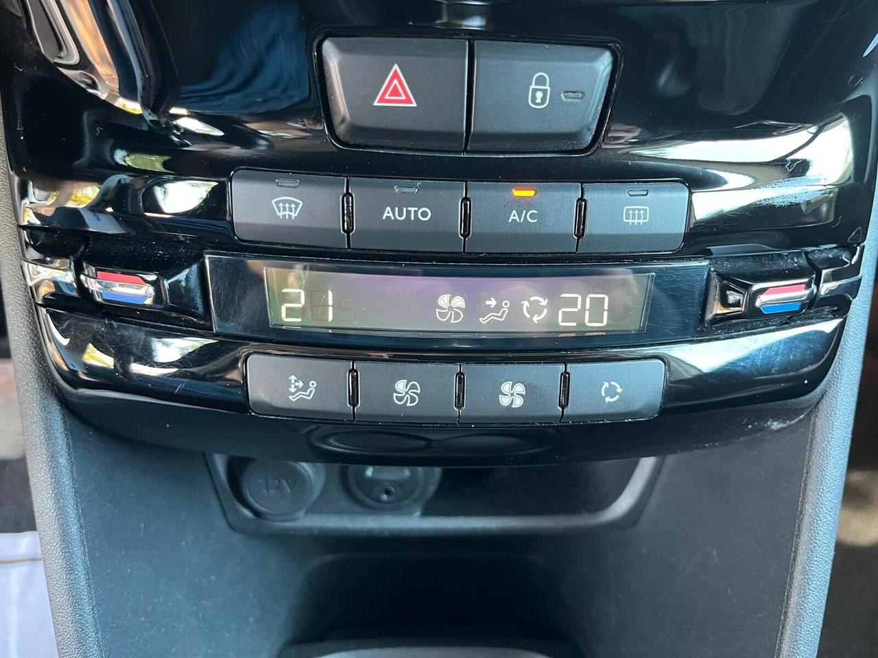 Peugeot 2008 BlueHDi 120 S&S Allure