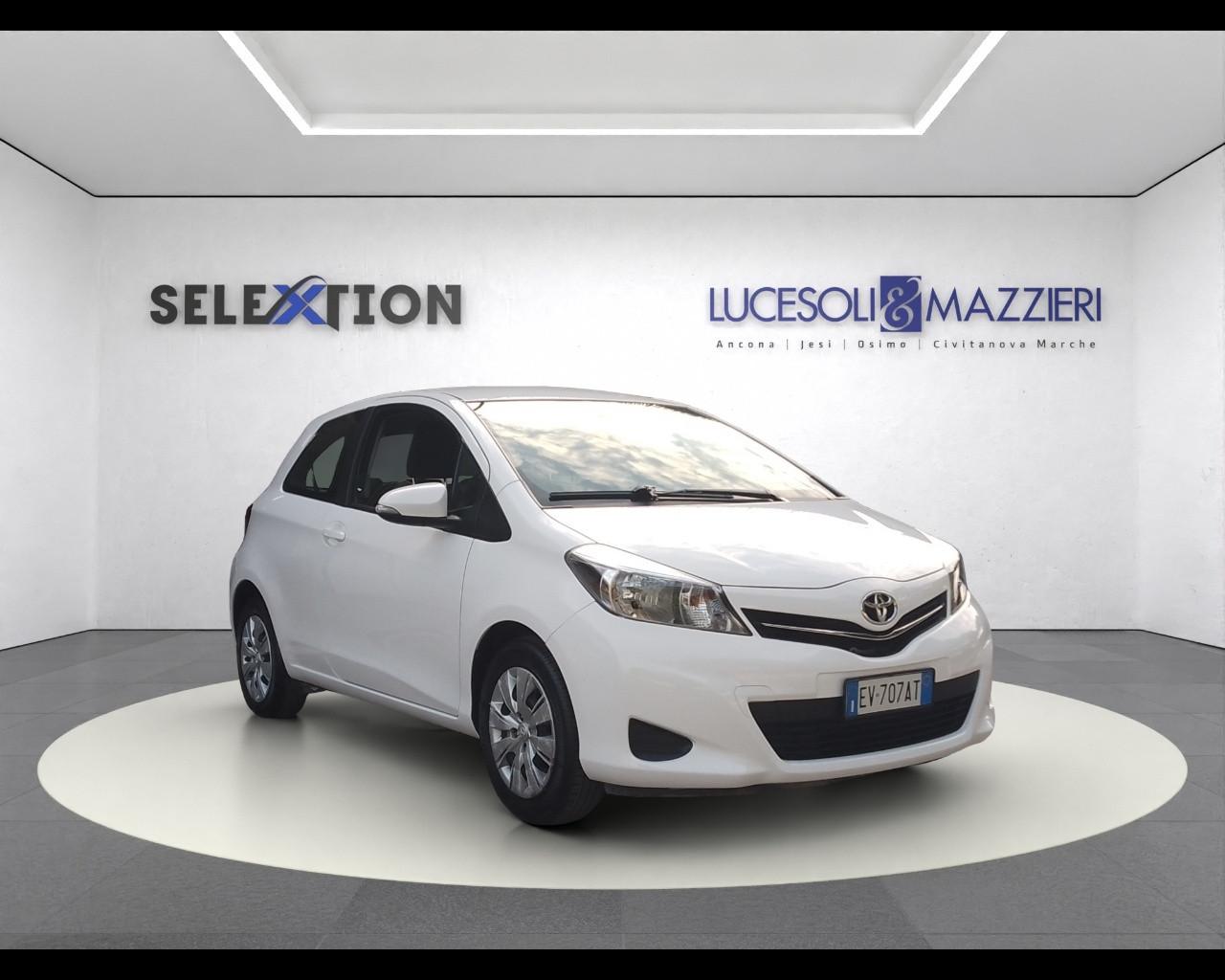 TOYOTA Yaris 3ª serie - Yaris 1.0 3 porte Active