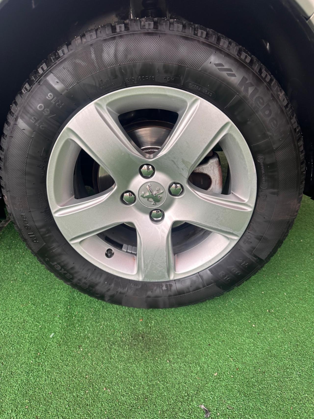 Peugeot 3008 1.6 HDi 110CV Premium