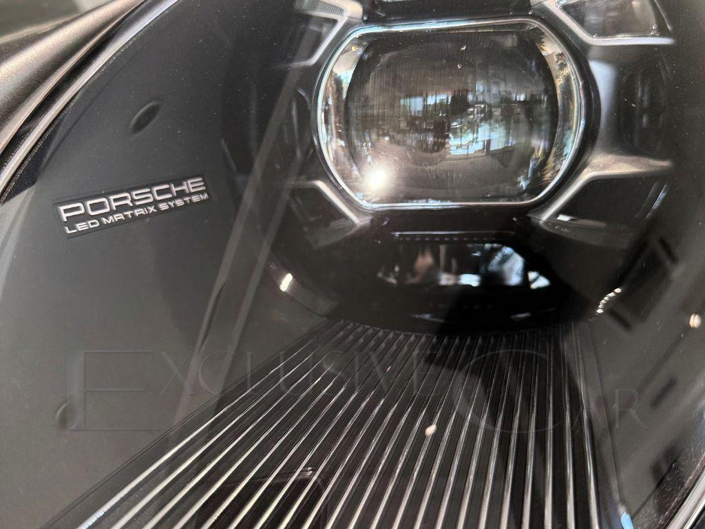 PORSCHE - 992 TARGA ARES DESIGN