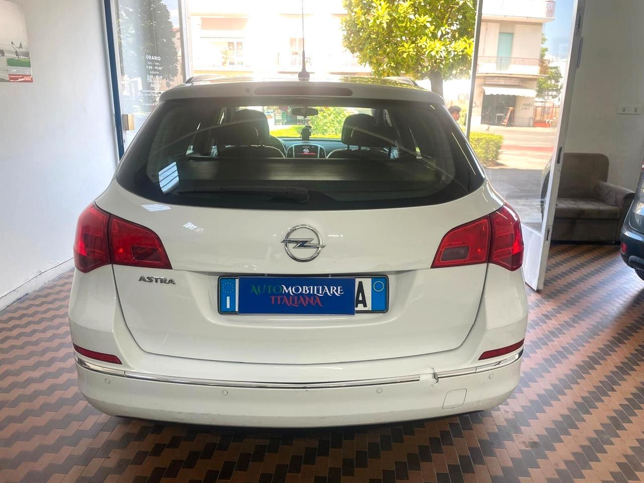 Opel Astra 1.4 Turbo 140CV 4 porte GPL Tech
