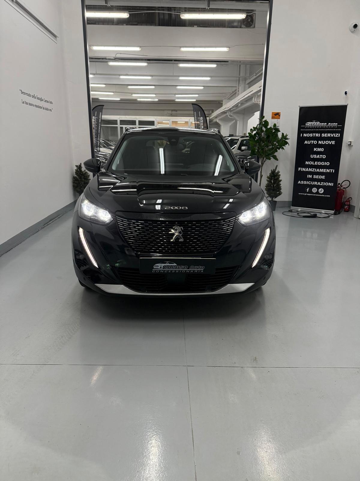 Peugeot 2008 BlueHDi 100 S&S Allure Navi Pack