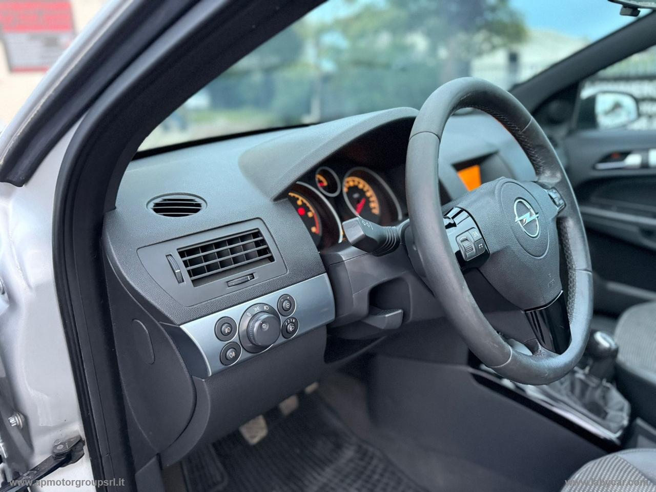 OPEL Astra GTC 1.7 CDTI 125 CV 3p. Cosmo