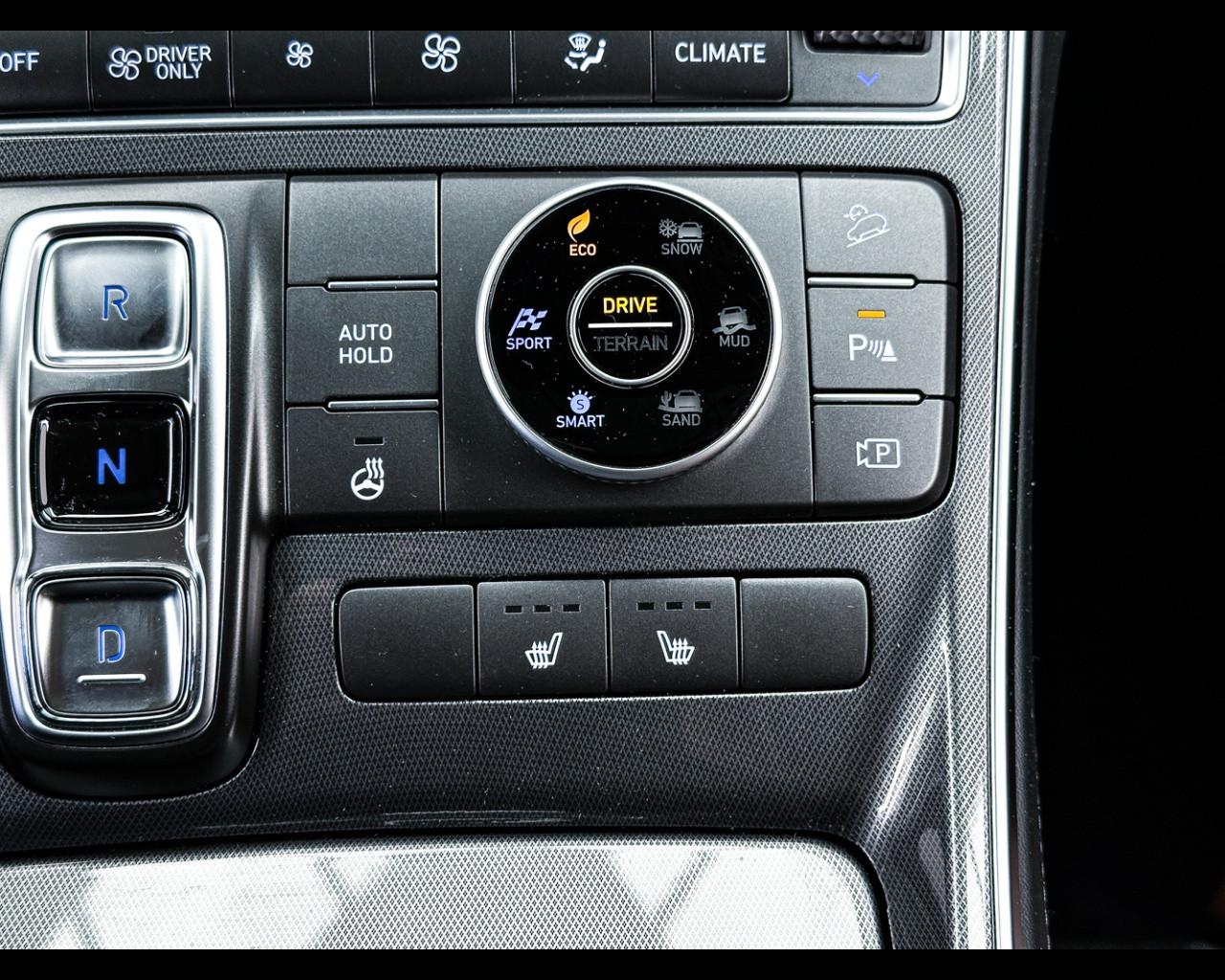 HYUNDAI Santa Fe 4ªs 18-24 - Santa Fe 1.6 T-GDI HEV 4WD AT 7 posti 2