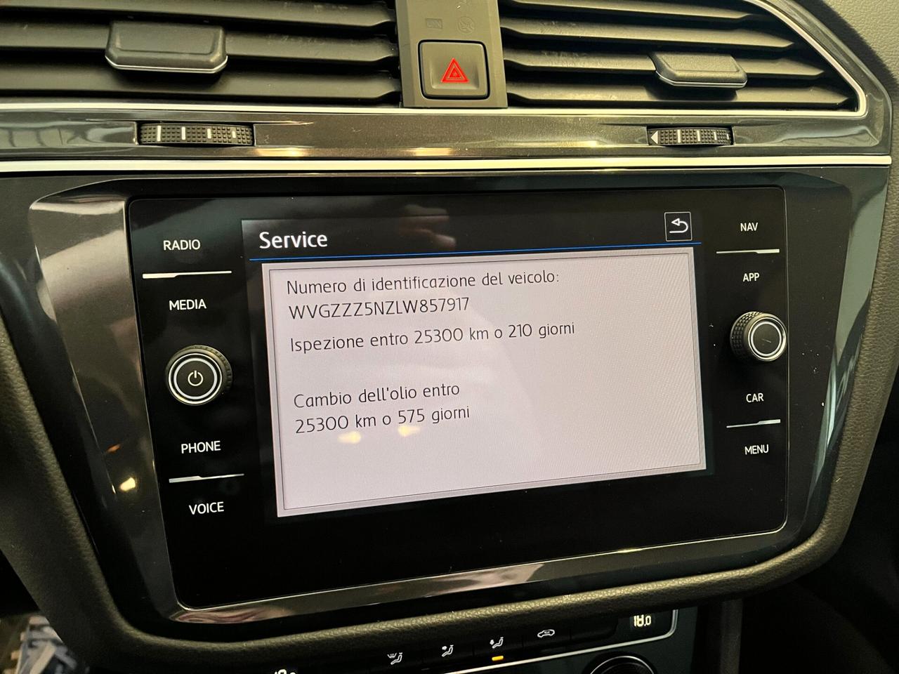 Volkswagen Tiguan 2.0 TDI SCR DSG Business BlueMotion Technology