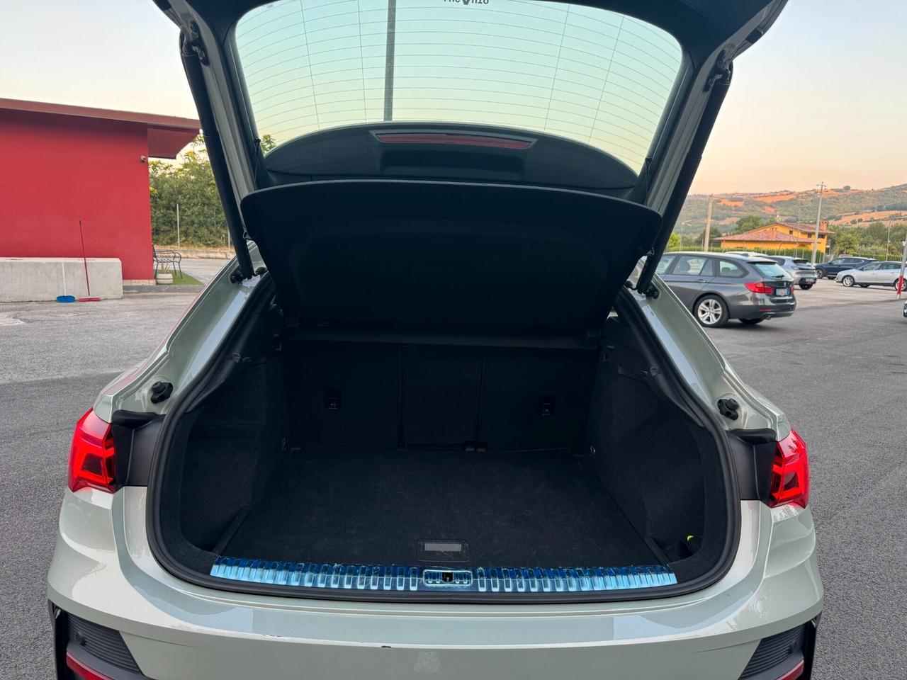 Audi Q3 40 TDI quattro S tronic S line edition