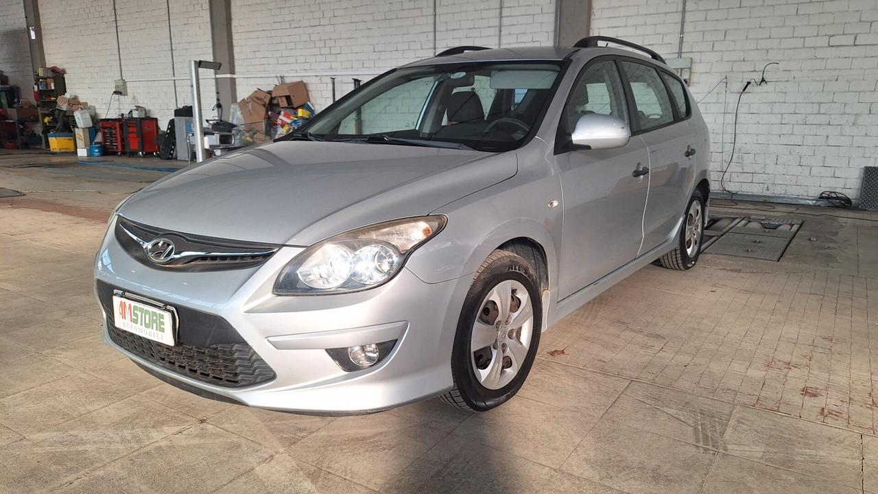 Hyundai i30 CW 1.6 CRDi VGT 16V 90CV
