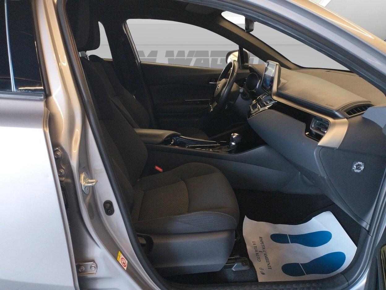 Toyota C-HR 1.8h Lounge 2wd e-cvt