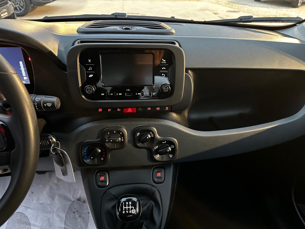 Fiat Panda 1.0 Hybrid Pandina KM0