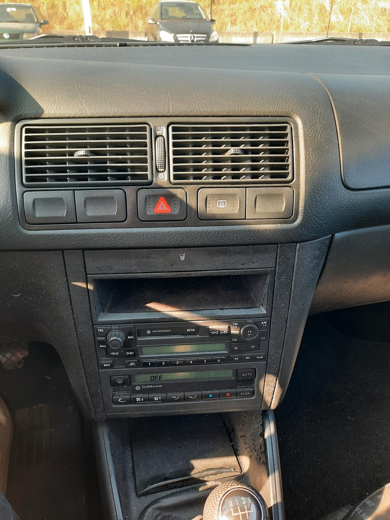 Volkswagen Golf 1.4 16V cat 5 porte Air Ok neopatentati