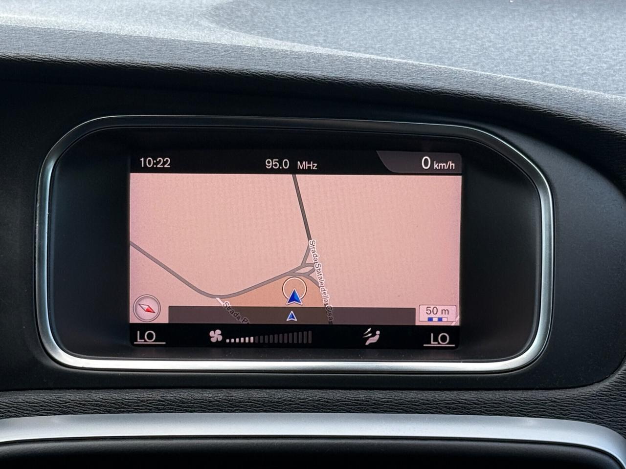 Volvo V40 - 2.0D. |UNIPRO|NAVI