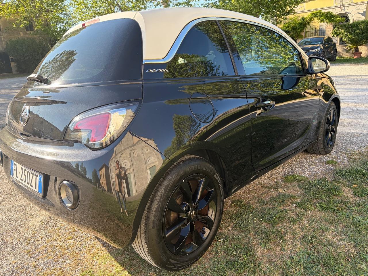 OPEL ADAM 1.2 benz limited edition