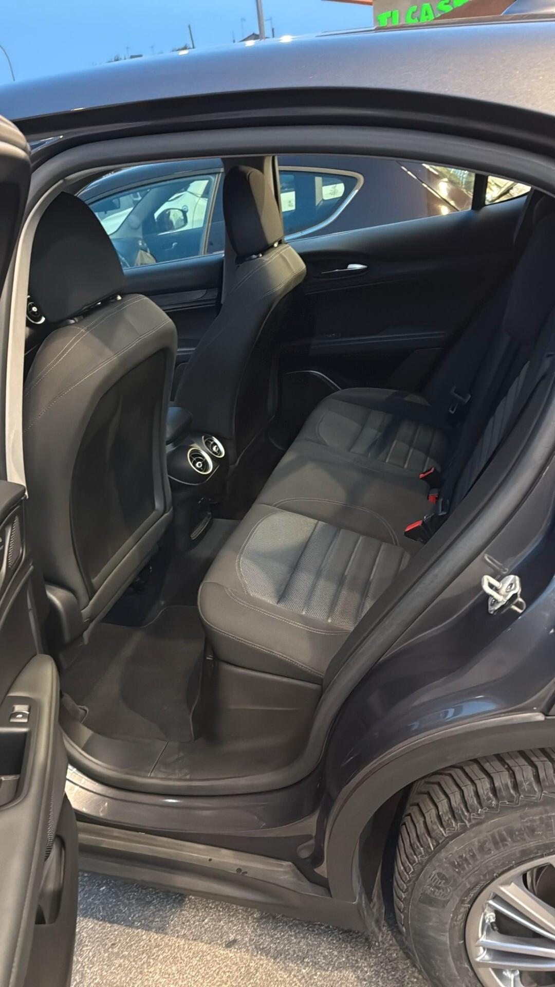 Alfa Romeo Stelvio 2.2 Turbodiesel 190 CV AT8 Q4 Executive