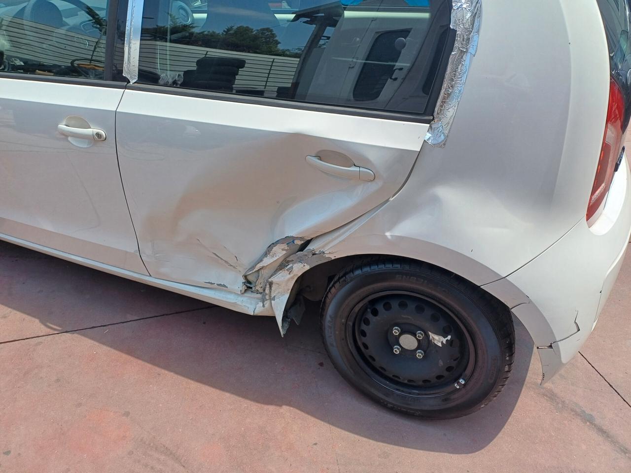 Volkswagen up! 1.0 75 CV 5p. move up! incidentata
