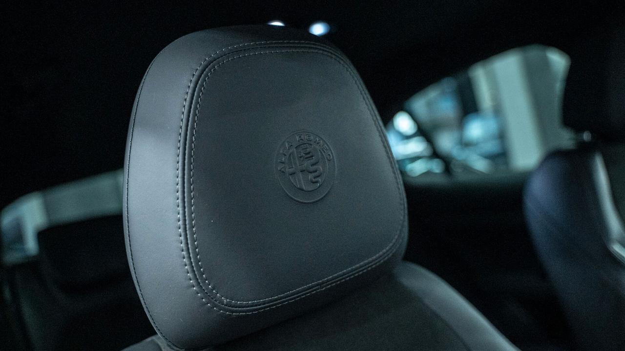 Alfa Romeo Stelvio VELOCE 2.2 Ti Q4 210 CV 20" CARBON AUTO XENO FULL