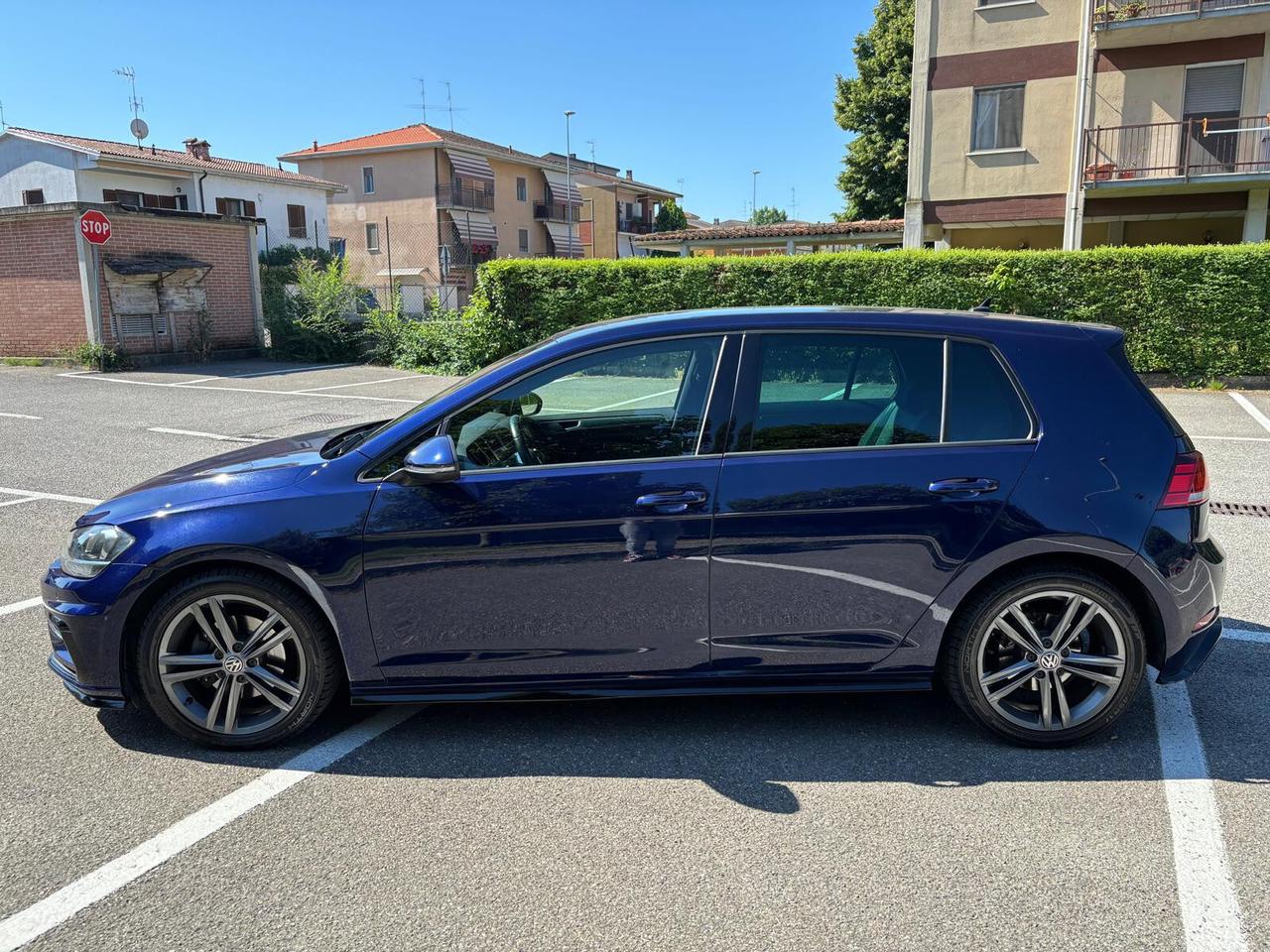 Volkswagen Golf 2.0 TDI 5p. R Line