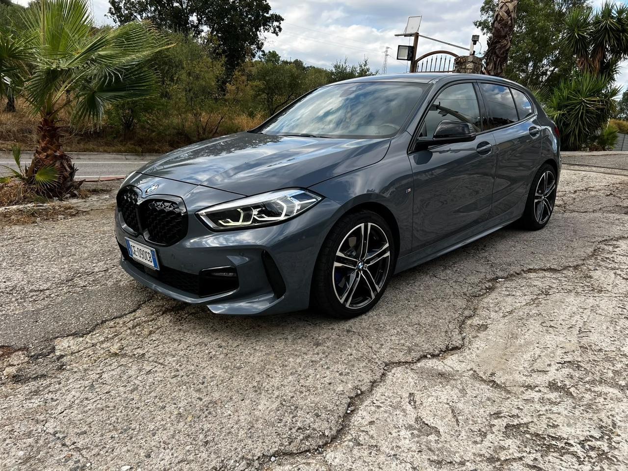 Bmw 118 118d 5p. Msport