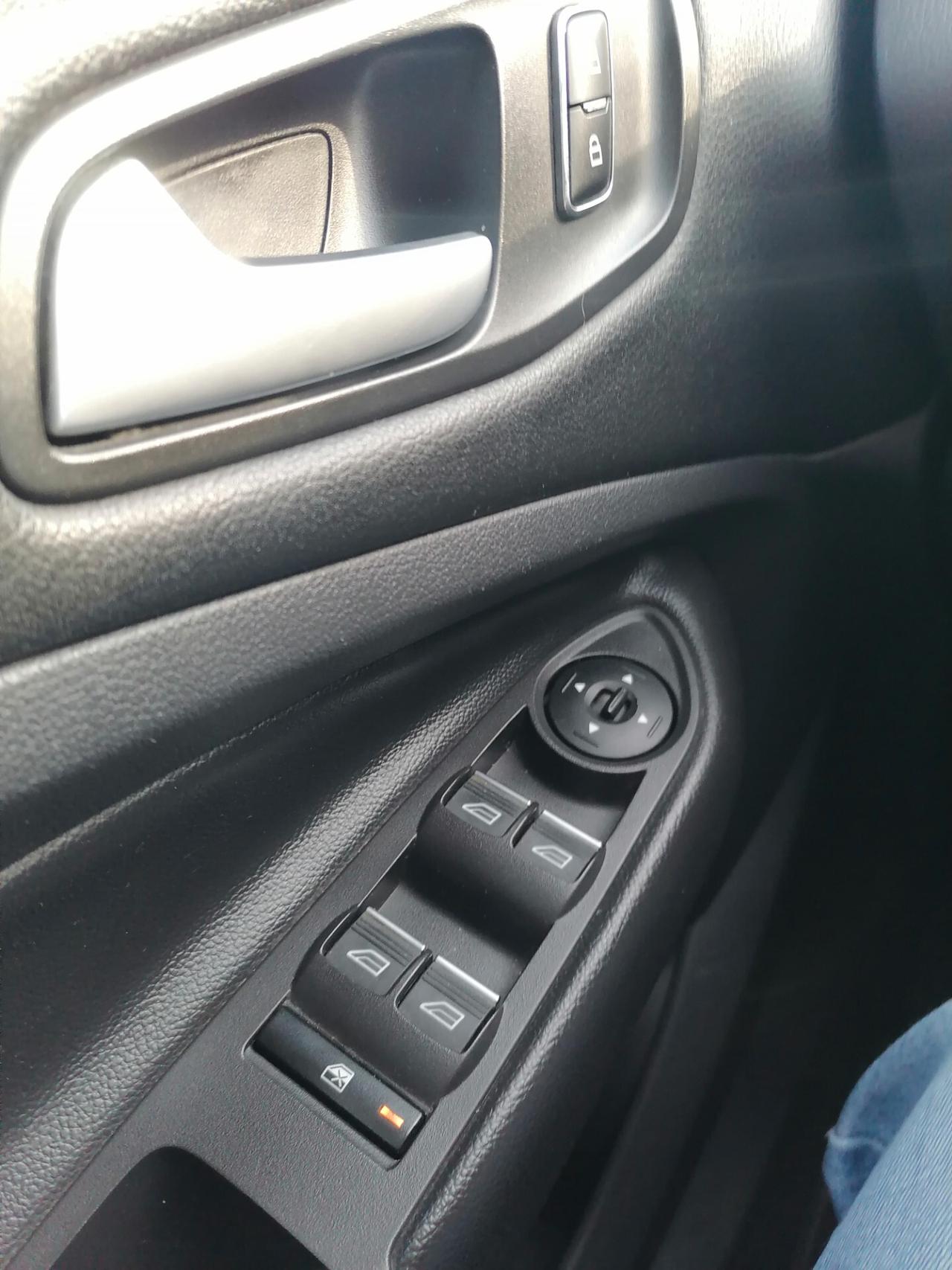 Ford Kuga 2.0 TDCI 120 CV EURO 6 TITANIUM