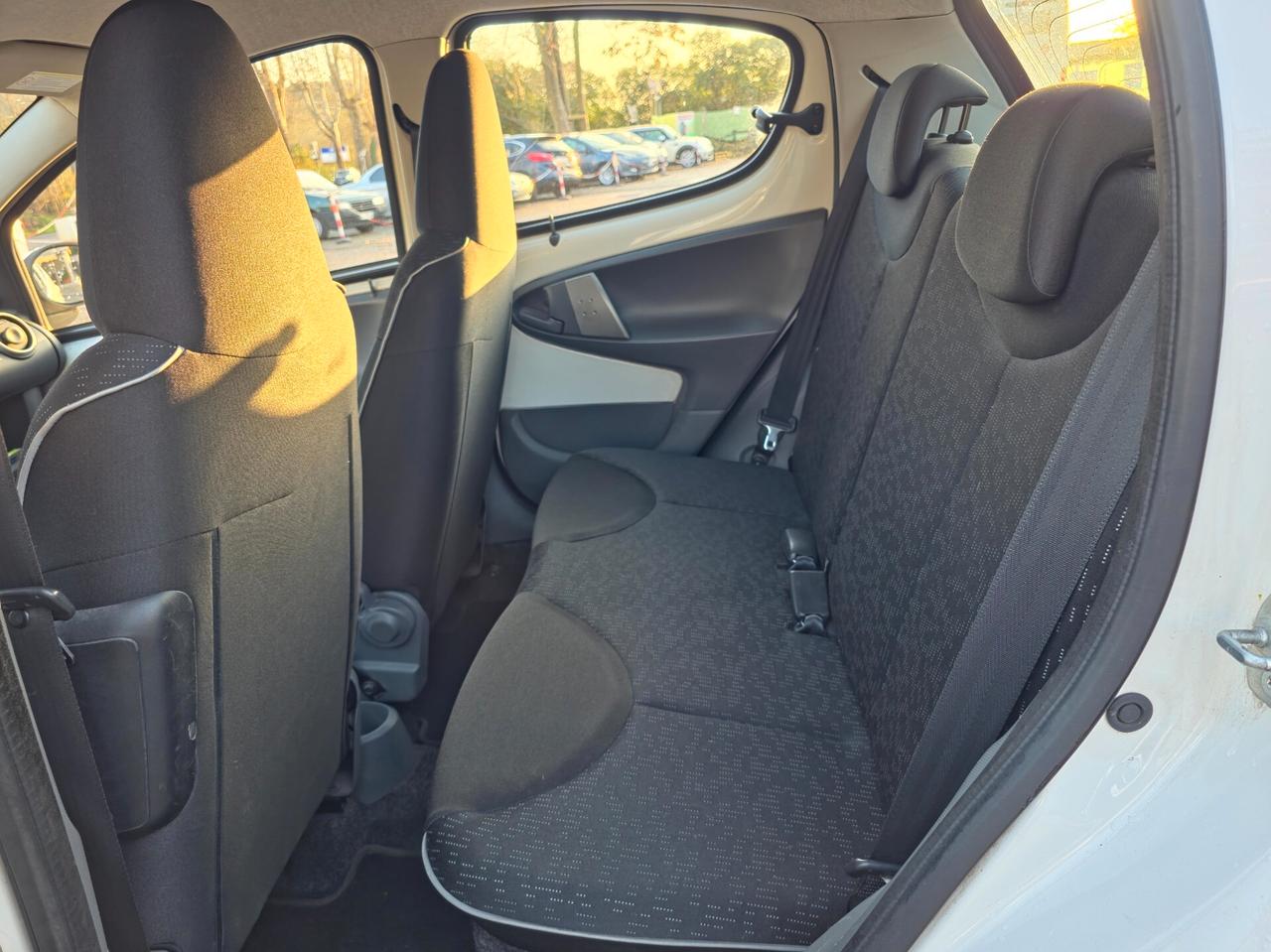 Peugeot 107 1.0 68CV 5p. Sweet Years 2009-E4 Manuale NEO