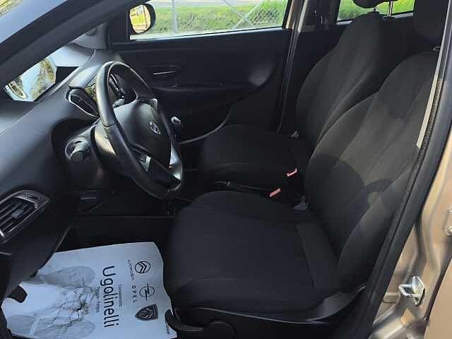 Lancia Ypsilon 1.0 FireFly 5 porte S&S Hybrid GOLD