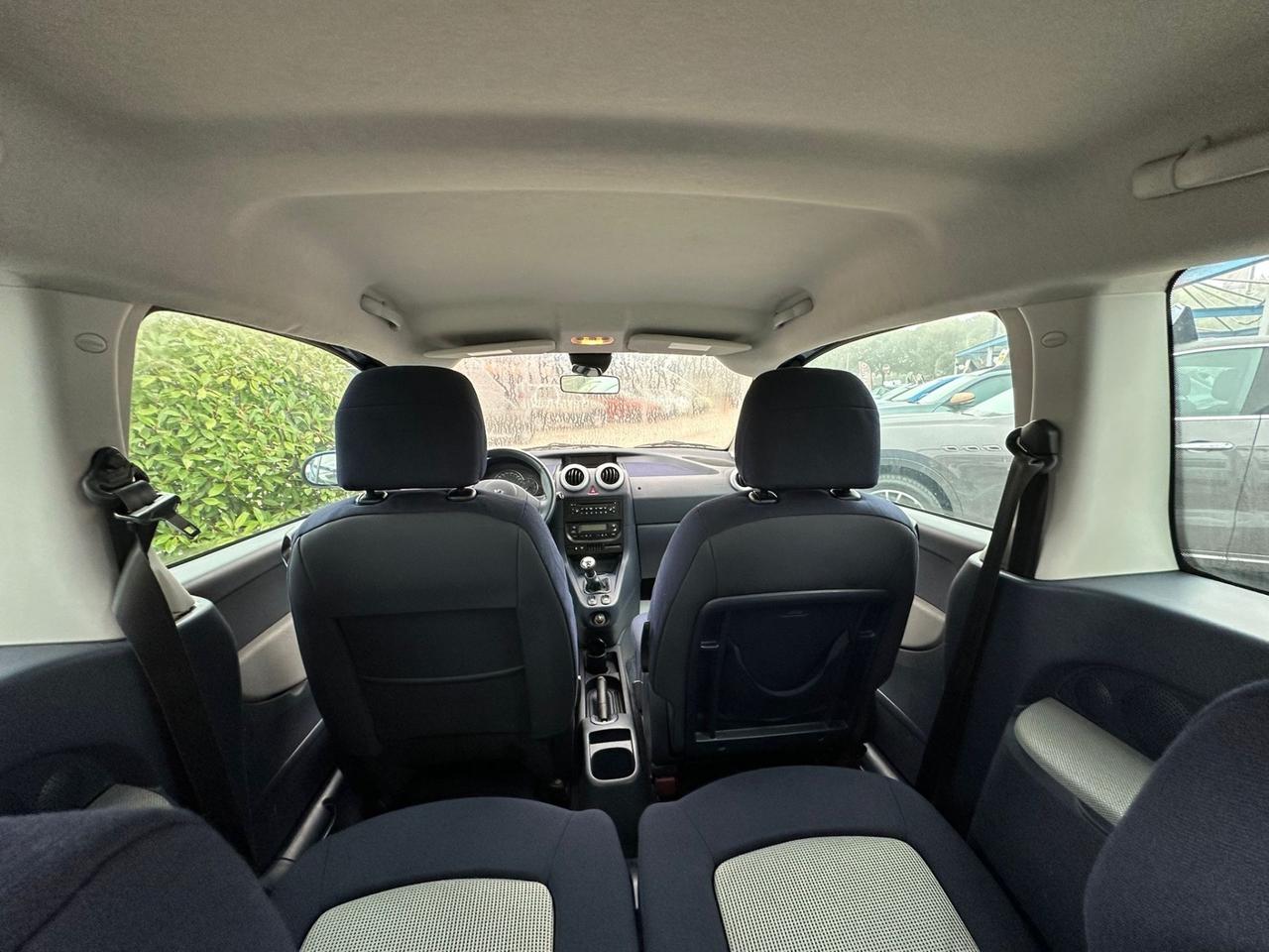 Peugeot 1007 Neopatentati 69€ al mese