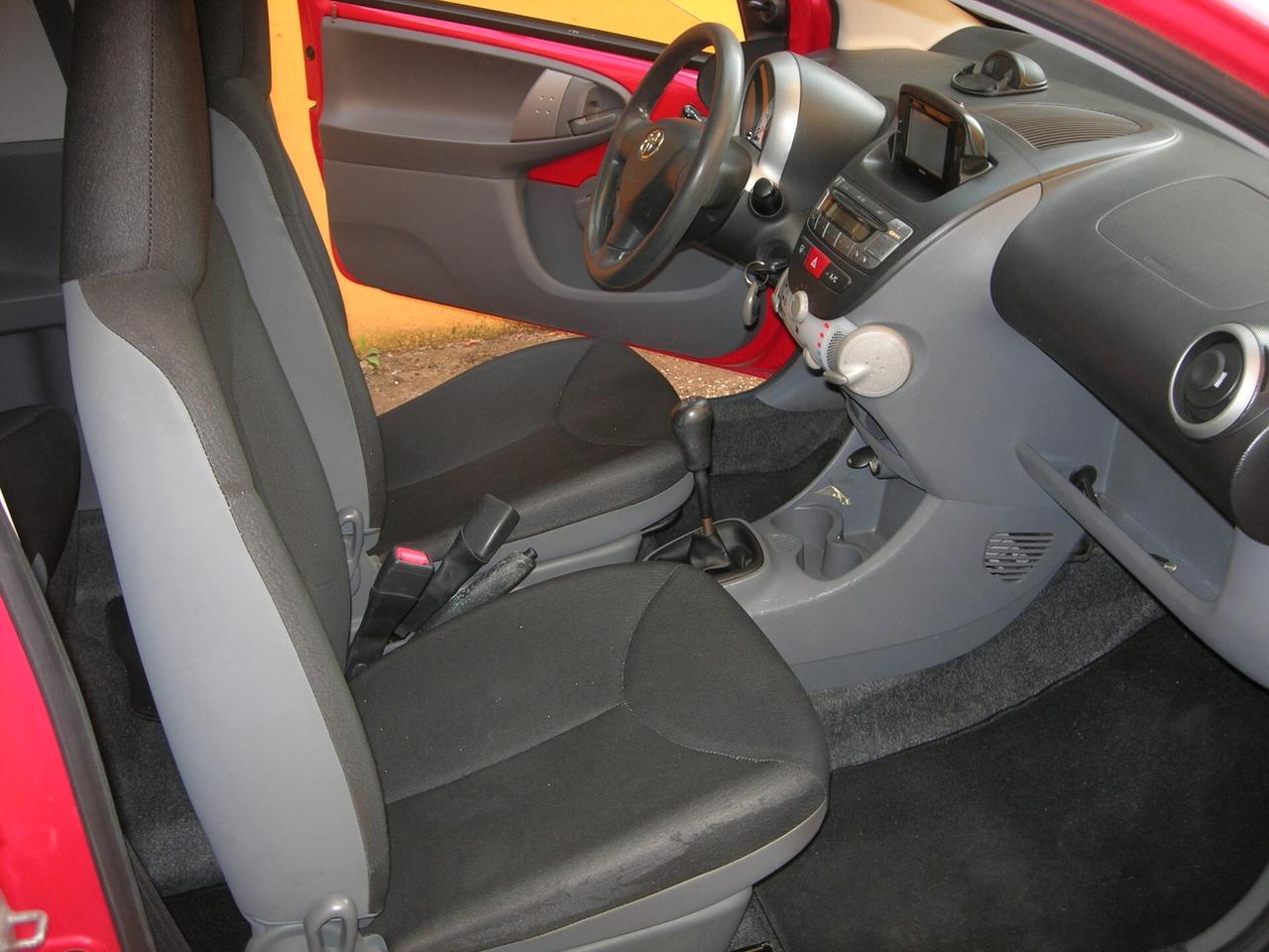Toyota Aygo 1.0 12V VVT-i 3 porte Sol Connect