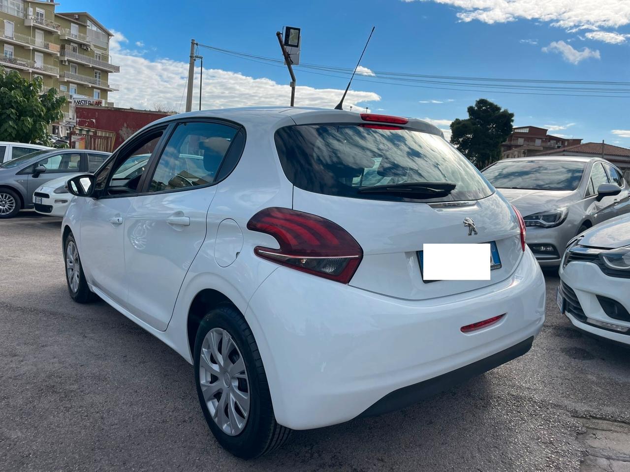 Peugeot 208 BlueHDi 75 5 porte Allure