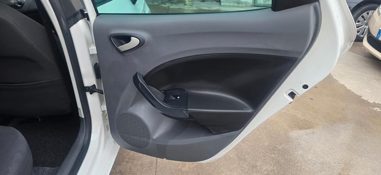 Seat Ibiza 1.2 70 CV 5p. Vendo con.passagio conpreso occasione più revisione x2 anni