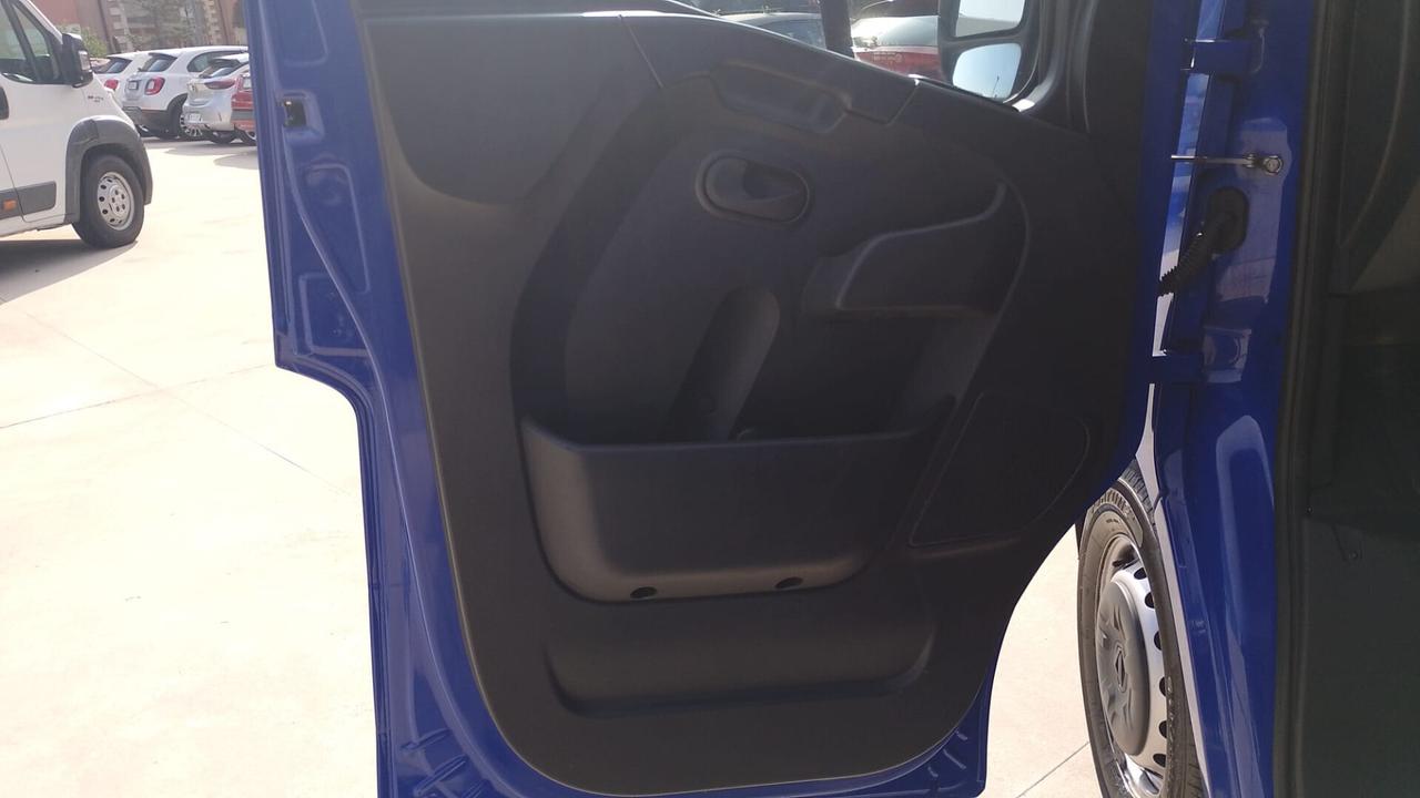 RENAULT MASTER FG TA L1 H2 T33 dCi 135 ICE 3 Posti