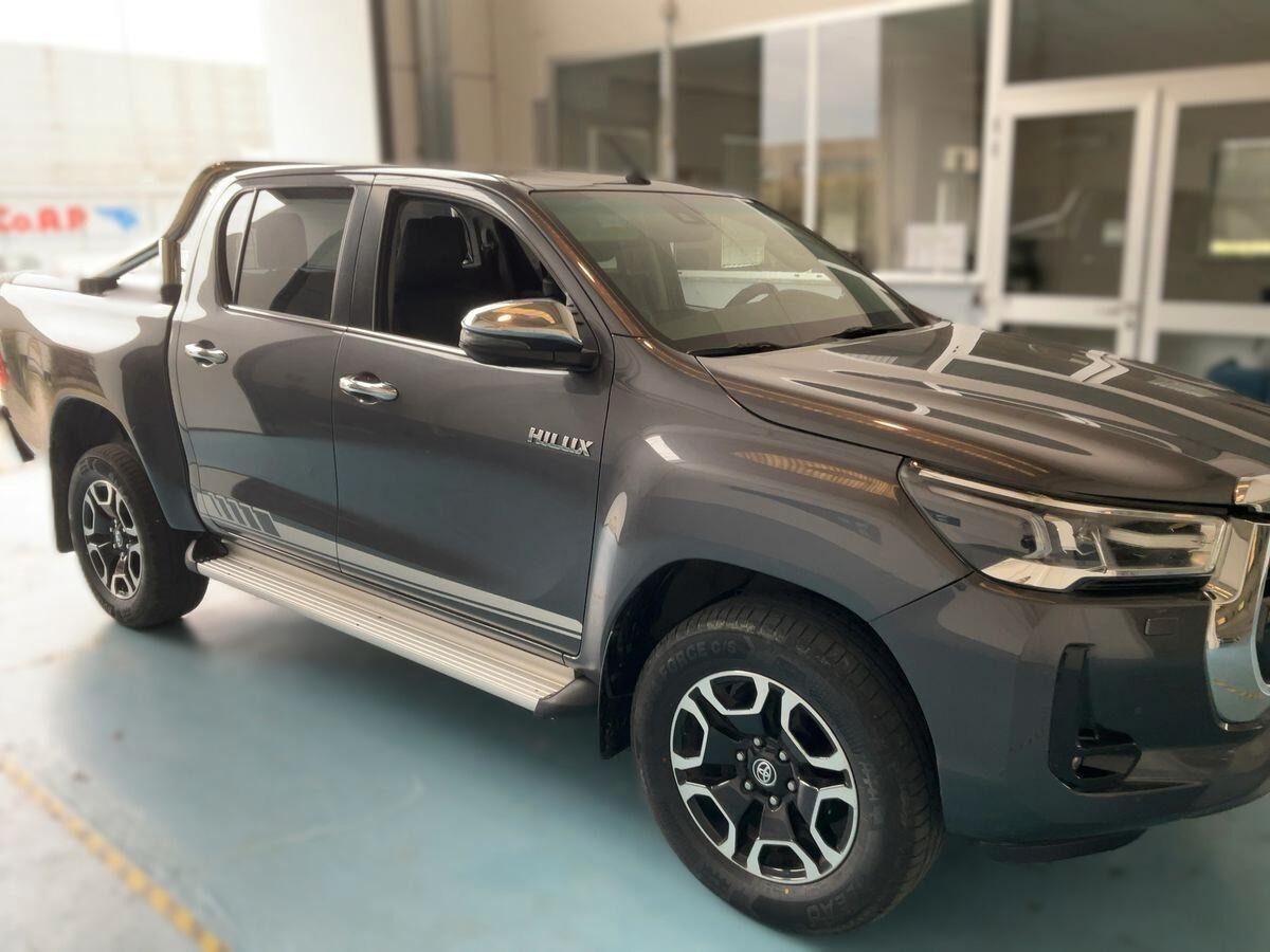 Toyota Hilux 2.8 D-4D Double Cab Executive 4x4 — 204 CV | 01/2021 | 222.400 km