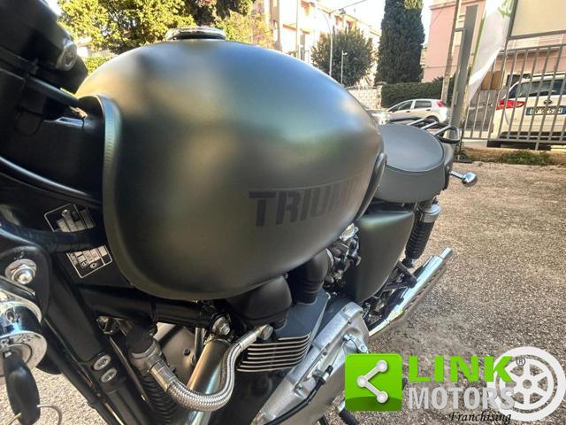 TRIUMPH Bonneville T100 986 MF Steve MC Queen number 698 limited edition