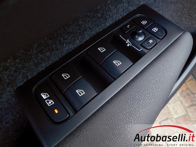 VOLVO XC40 T2 AUTOMATICO GEARTRONIC ESSENTIAL