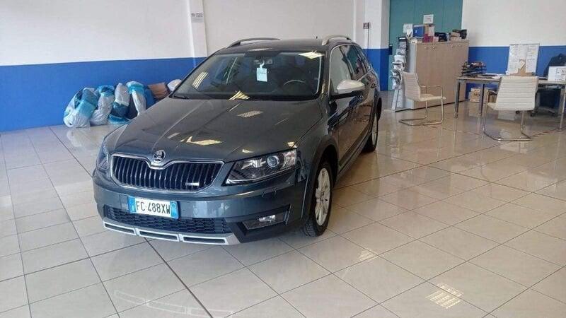 Skoda Octavia Octavia 2.0 TDI CR 180 CV 4x4 DSG Wagon Scout
