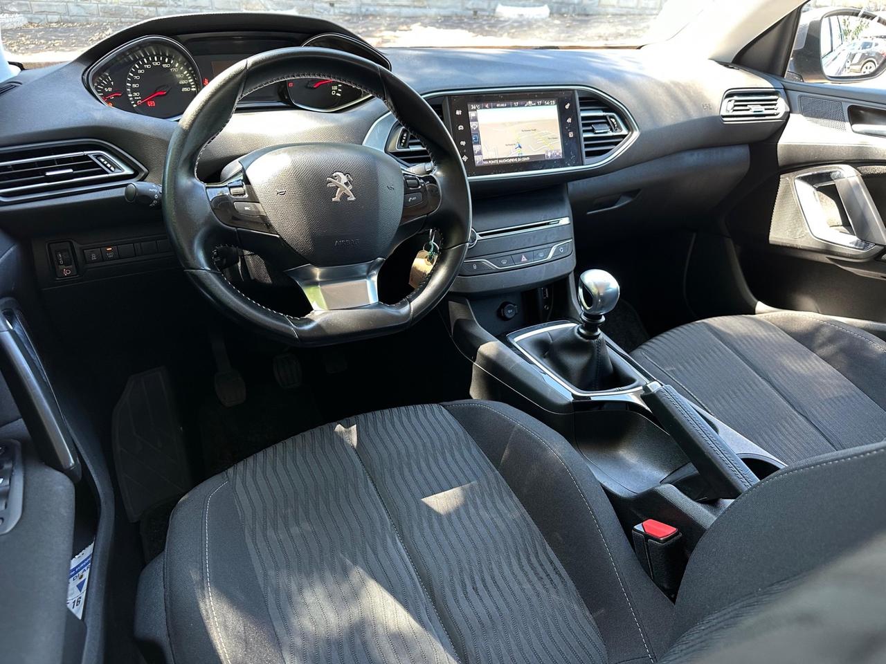 Peugeot 308 BlueHDi 120 S&S SW Allure