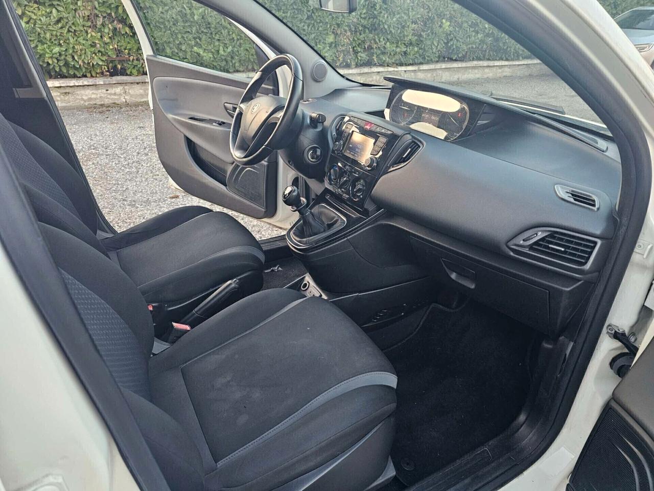 Lancia Ypsilon 1.2 69 CV 5 porte GPL Ecochic Gold