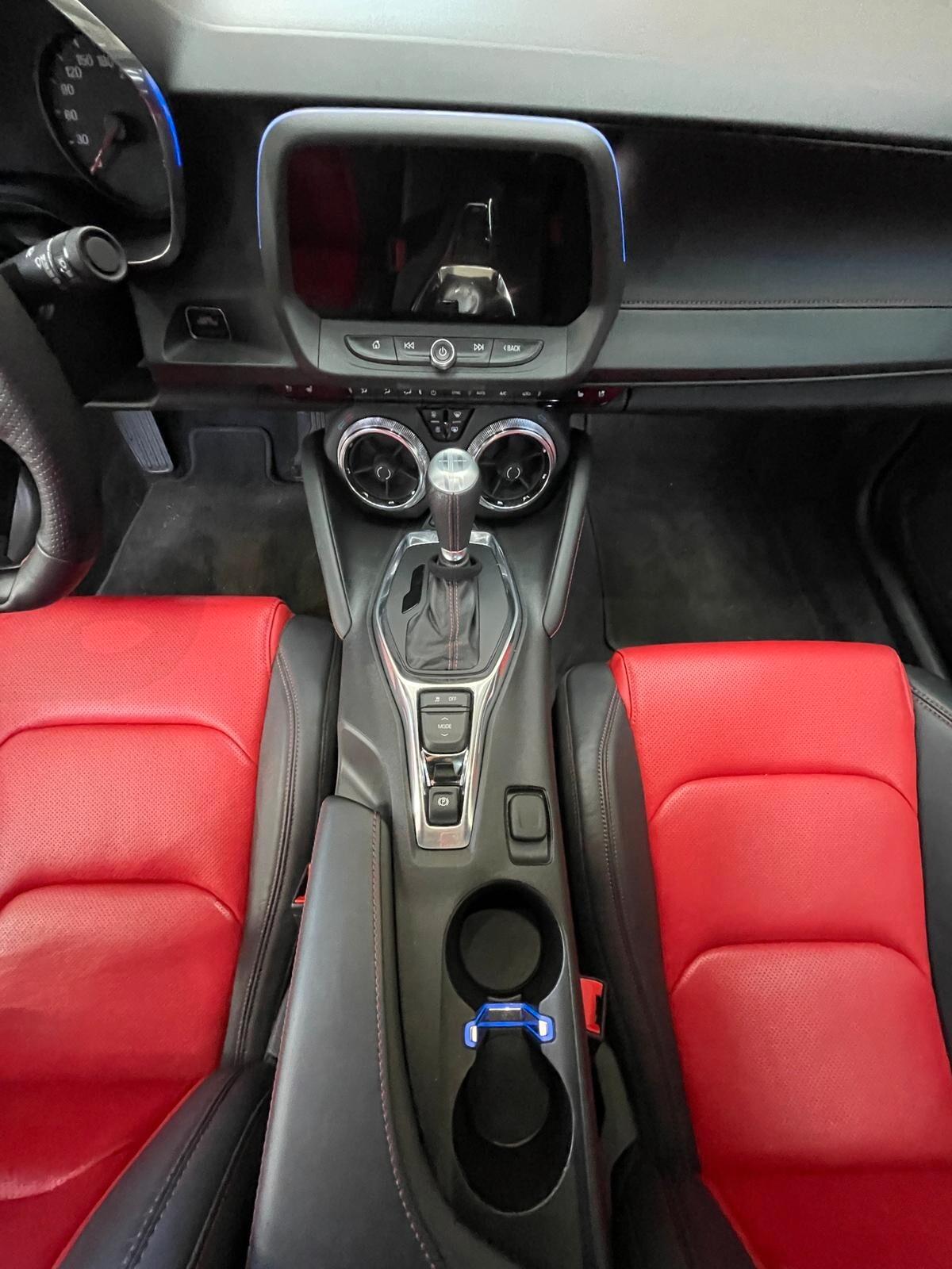 Chevrolet Camaro 6.2L V8