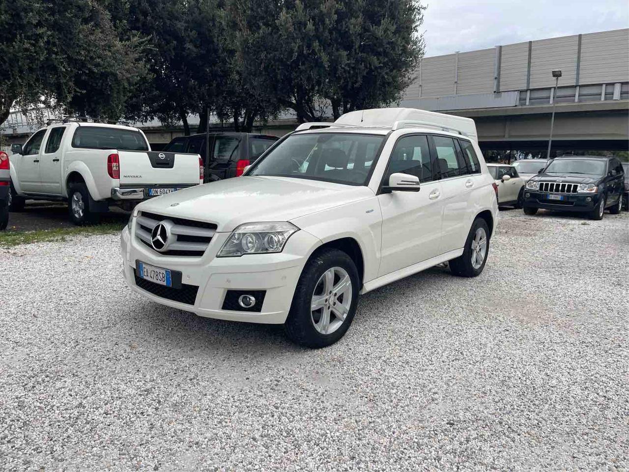 MERCEDES - BENZ - GLK 220 CDI - 4 MATIC BLUE EFFICIENCY - CHROME