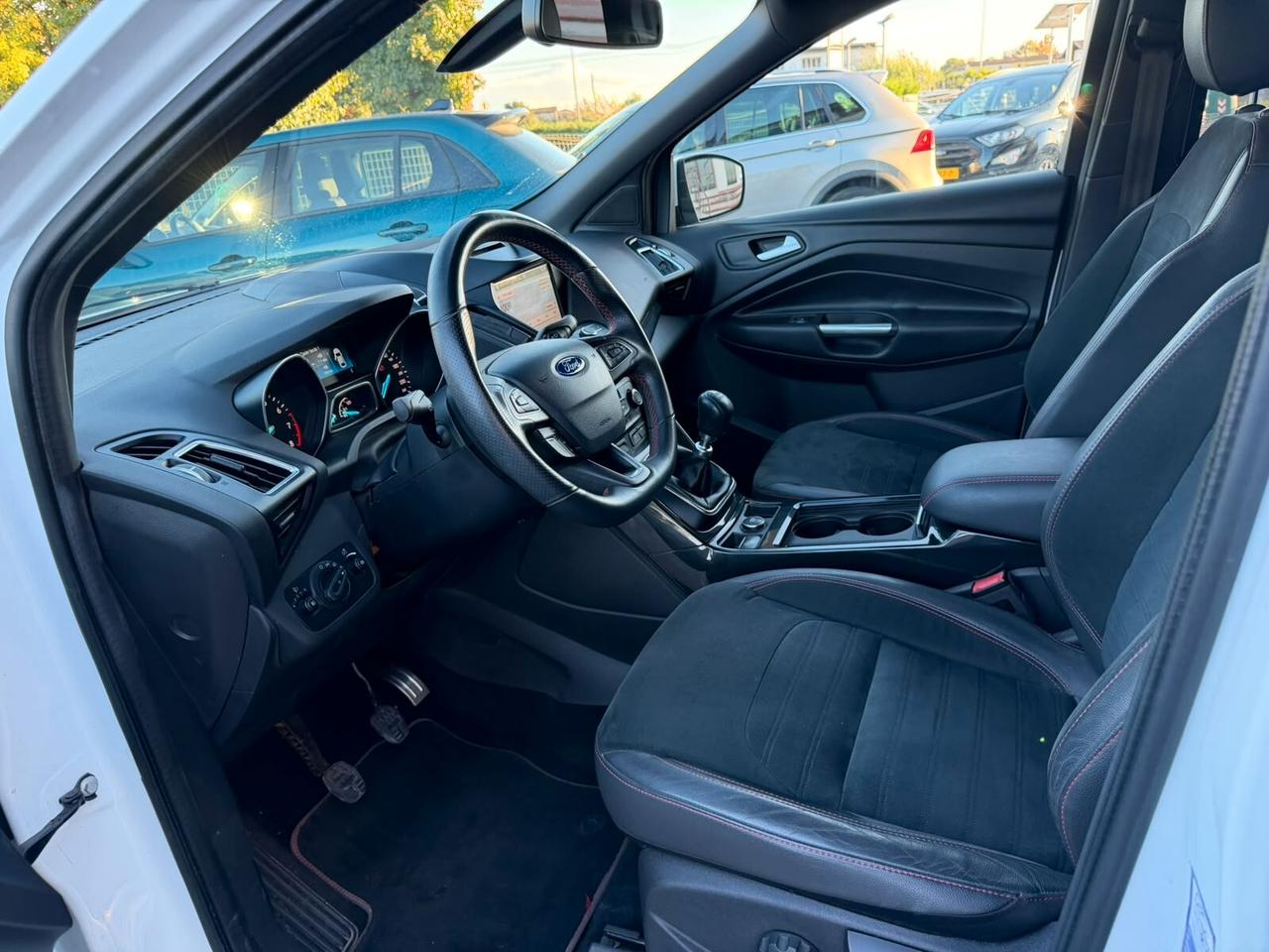 Ford Kuga 1.5 EcoBoost 120 CV S&S 2WD ST-Line