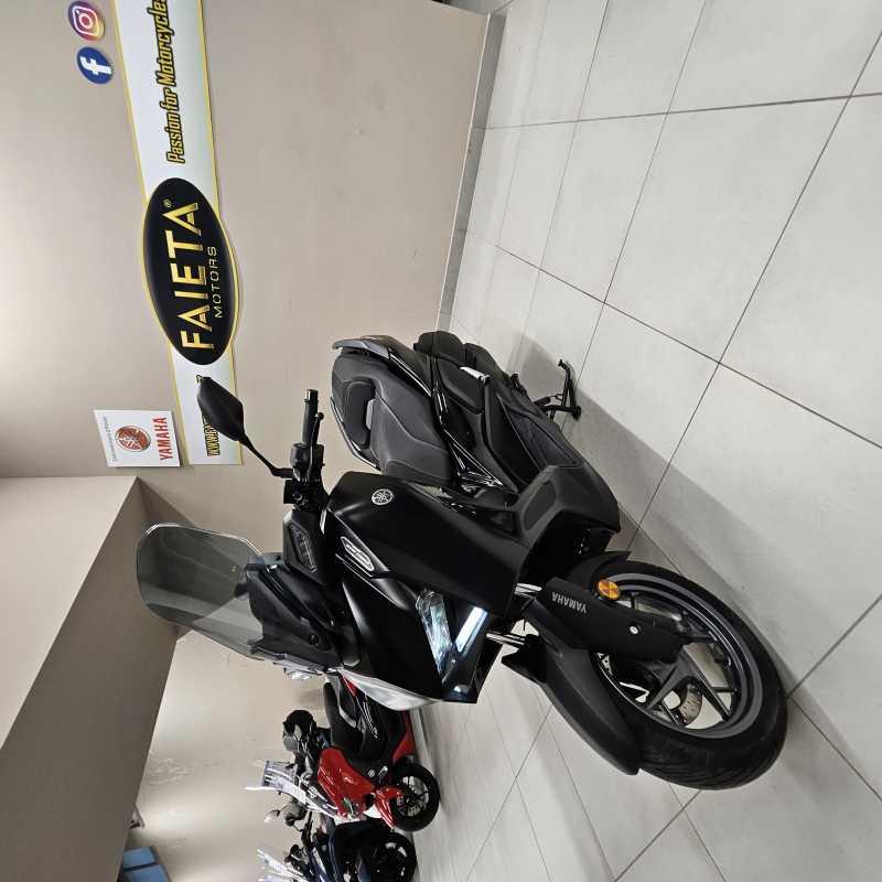 Yamaha X-Max 300 Tech Max - 2024