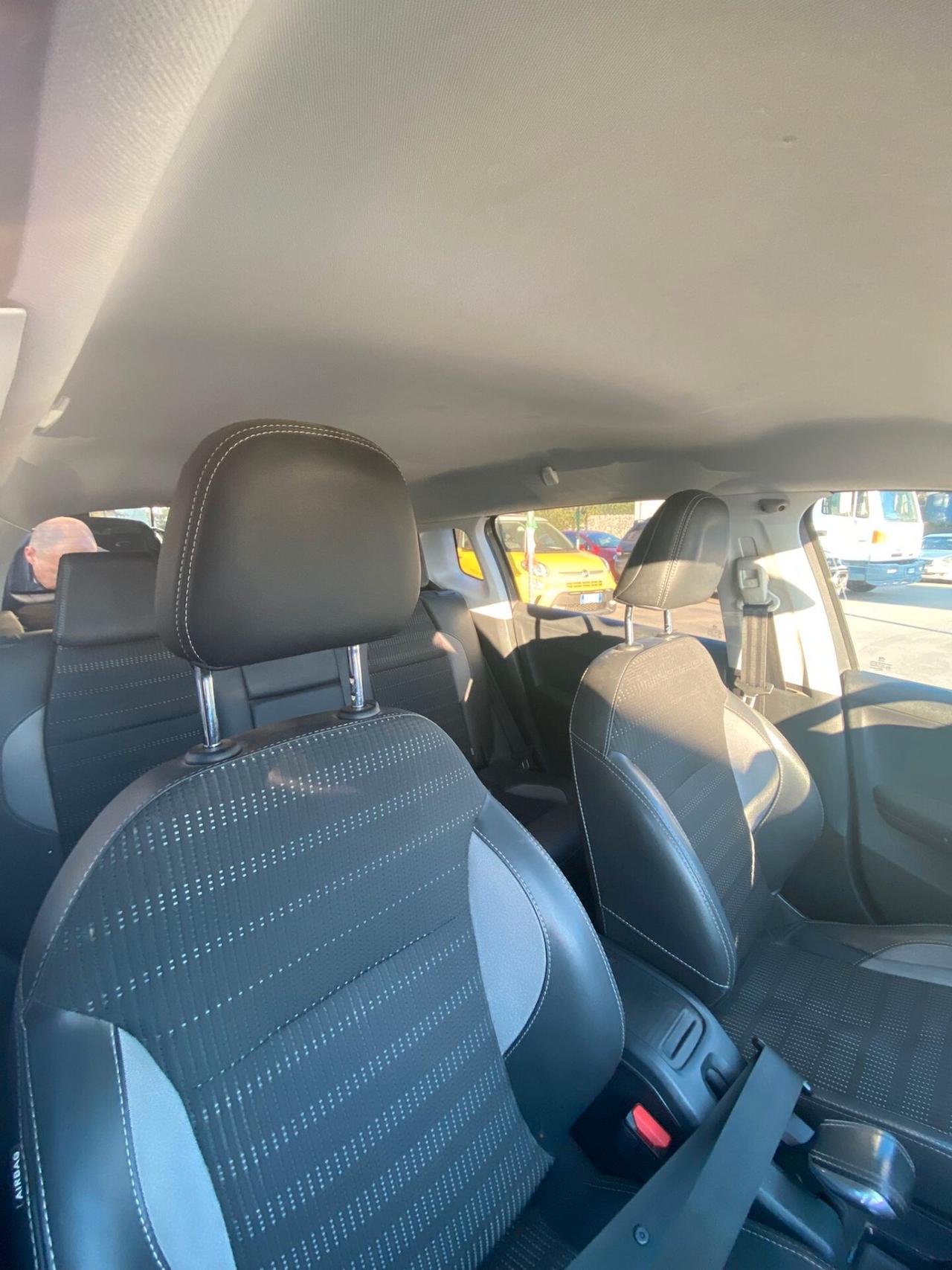 Peugeot 2008 BlueHDi 100 Black Matt