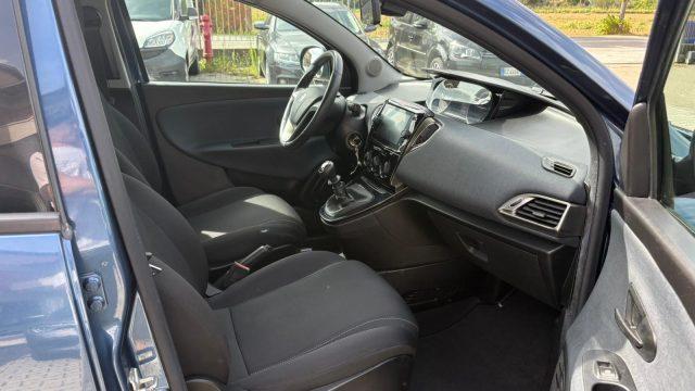 LANCIA Ypsilon 1.0 FF 5 porte S&S Hybrid Gold ** X NEOPATENTATI**