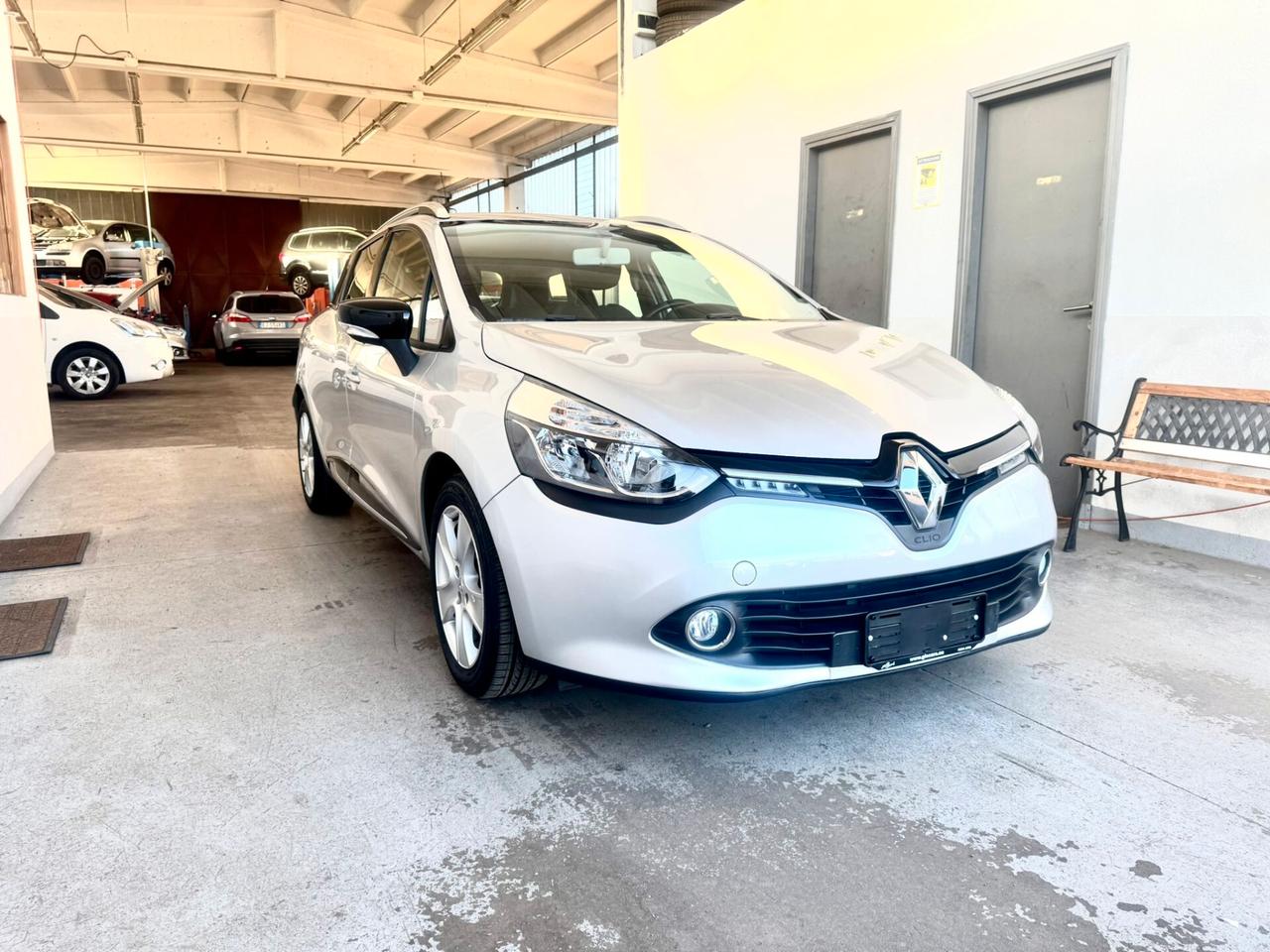 Renault Clio Sporter 1.2 75CV Live