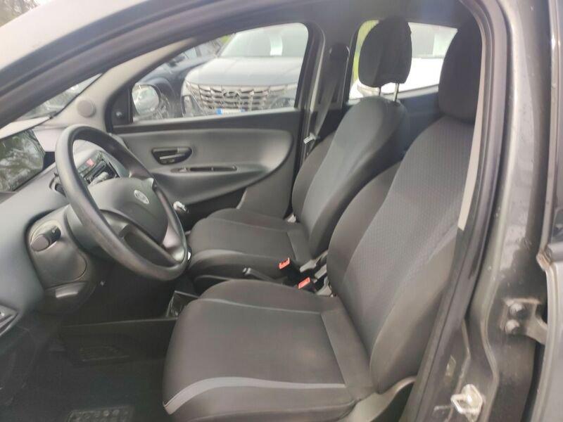 Lancia Ypsilon III 2015 1.2 Silver 69cv